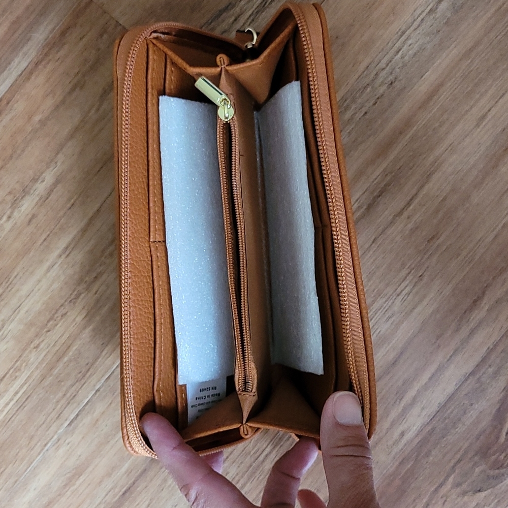 Wallet - Picture 2 of 4